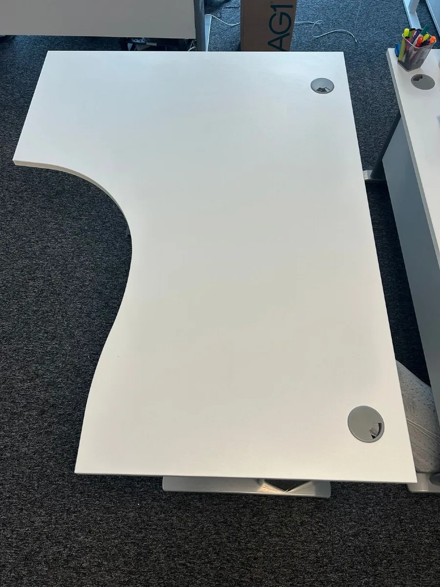 2x Official Radial Pedestal Desk - Image 1
