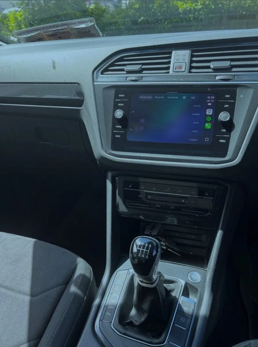 Volkswagen Tiguan 2021 - Image 3