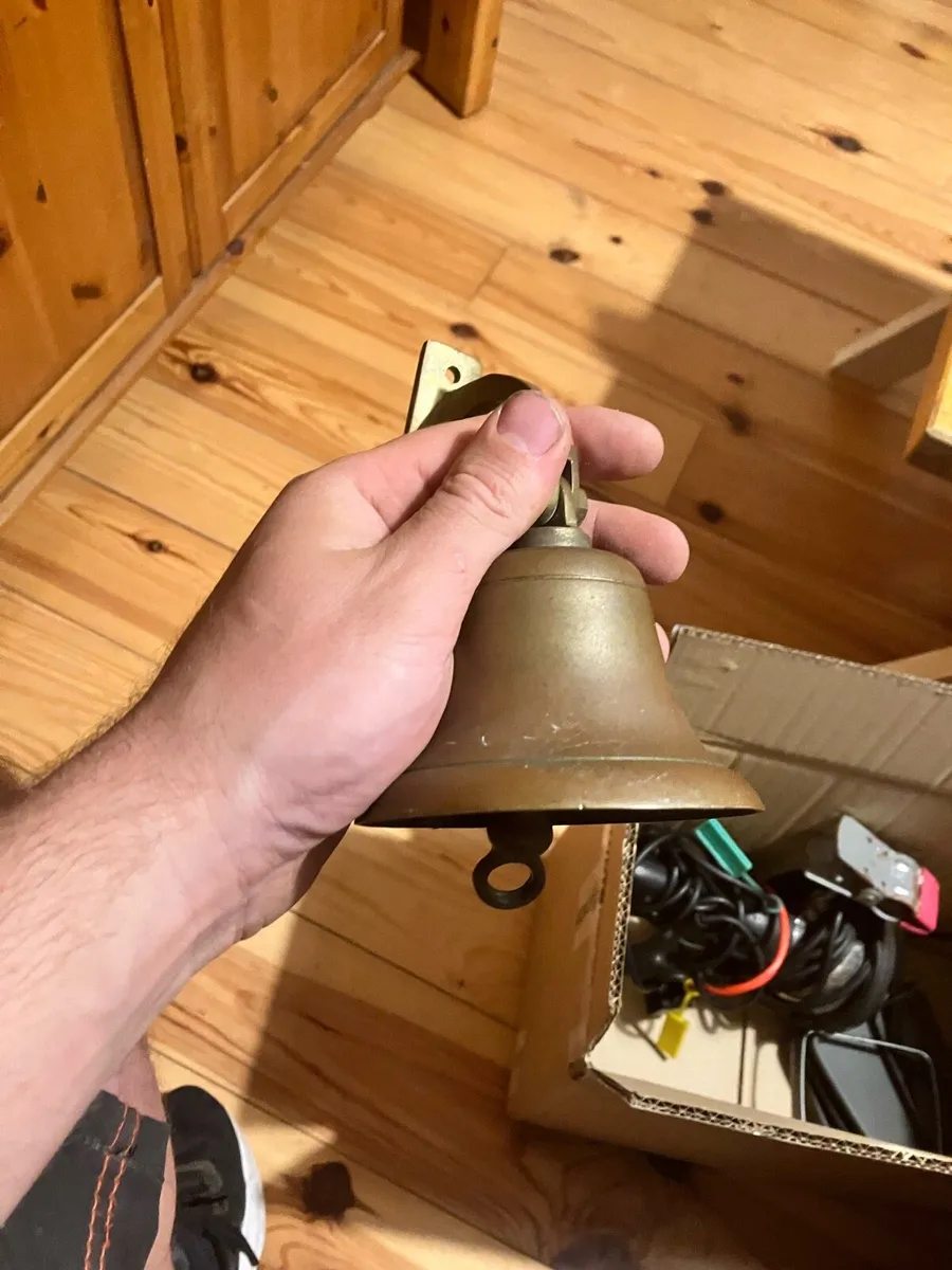 Sailing bell