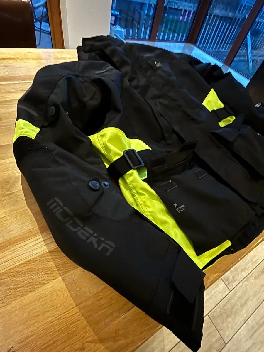 Bike jacket - Image 1