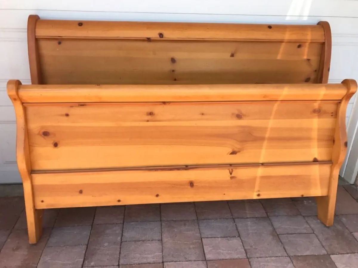 Pine Bedframe 4 ft 6 / Double