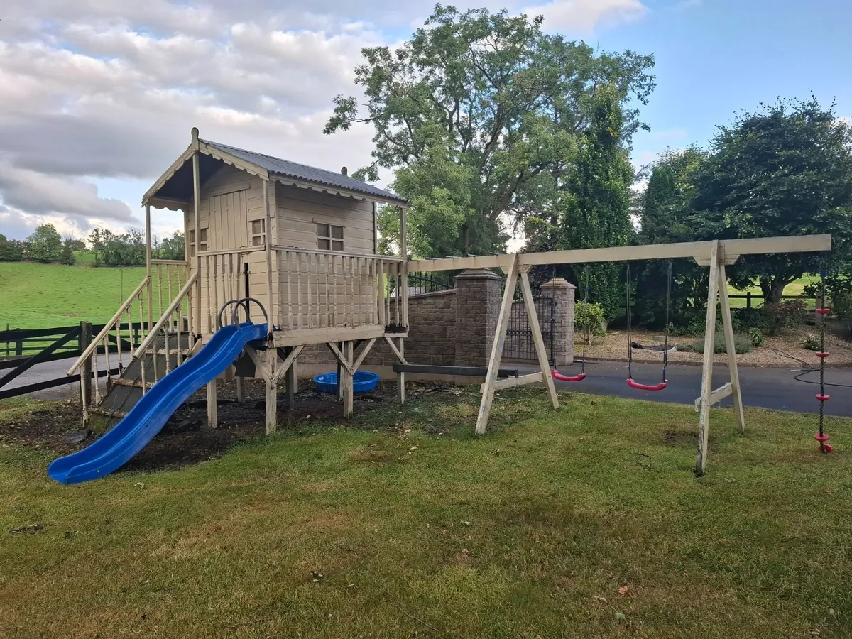 Garden playhouse and activity set - Image 1