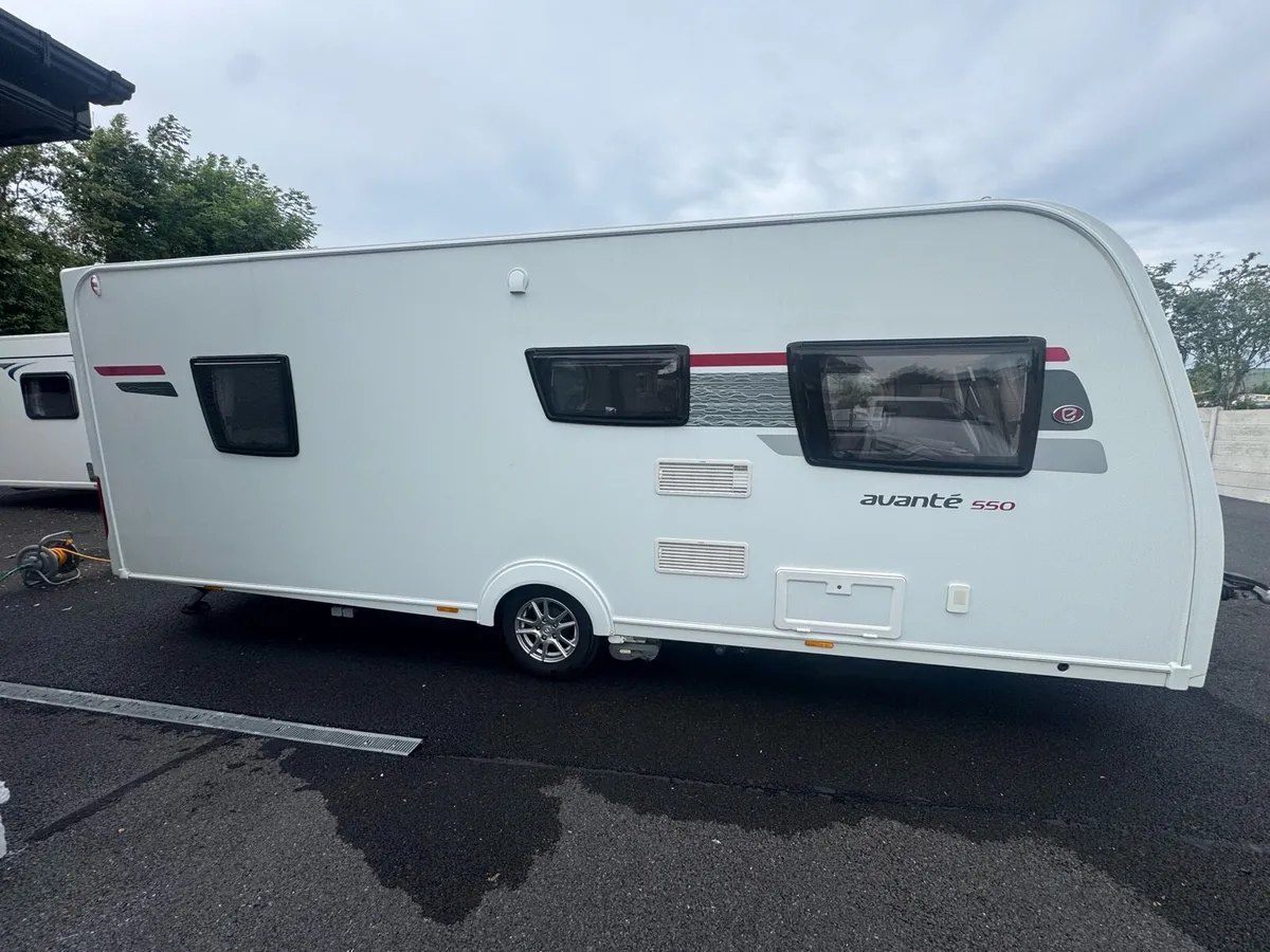 2019 Elddis Avante 550- Island Bed 4 Berth - Image 3