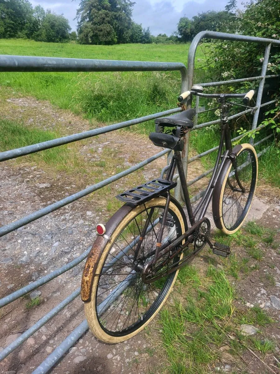 High nelly vintage bicycle Antique bicycle - Image 2