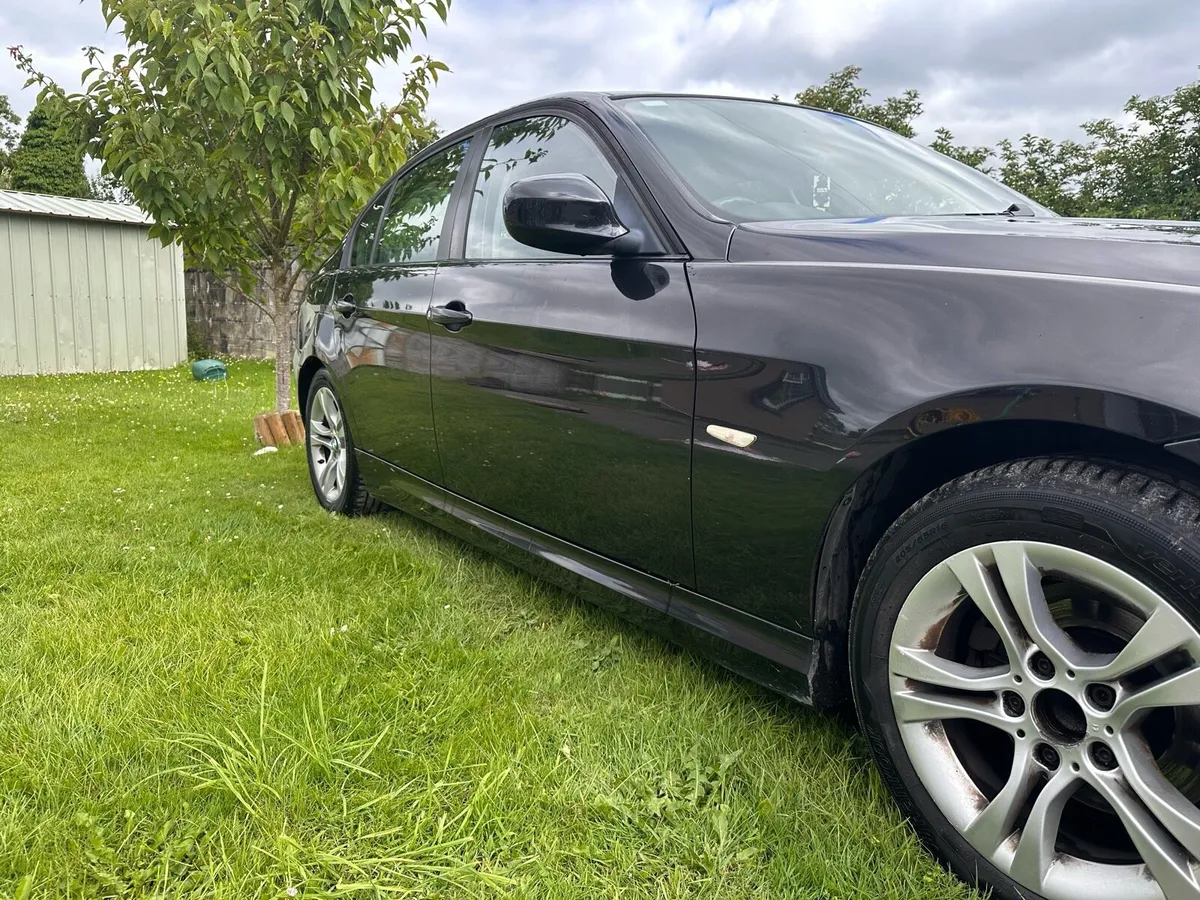 BMW 318D - Image 2