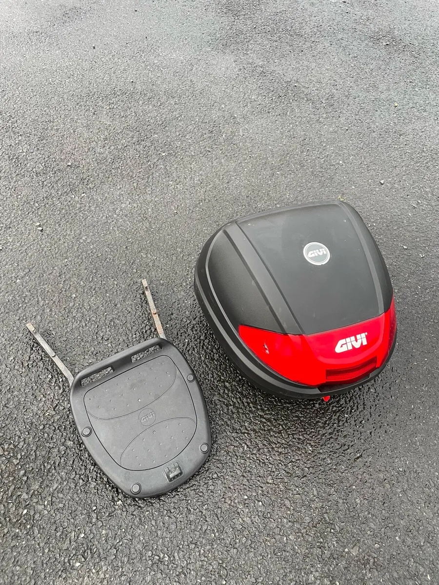Givi Top Box - Image 1