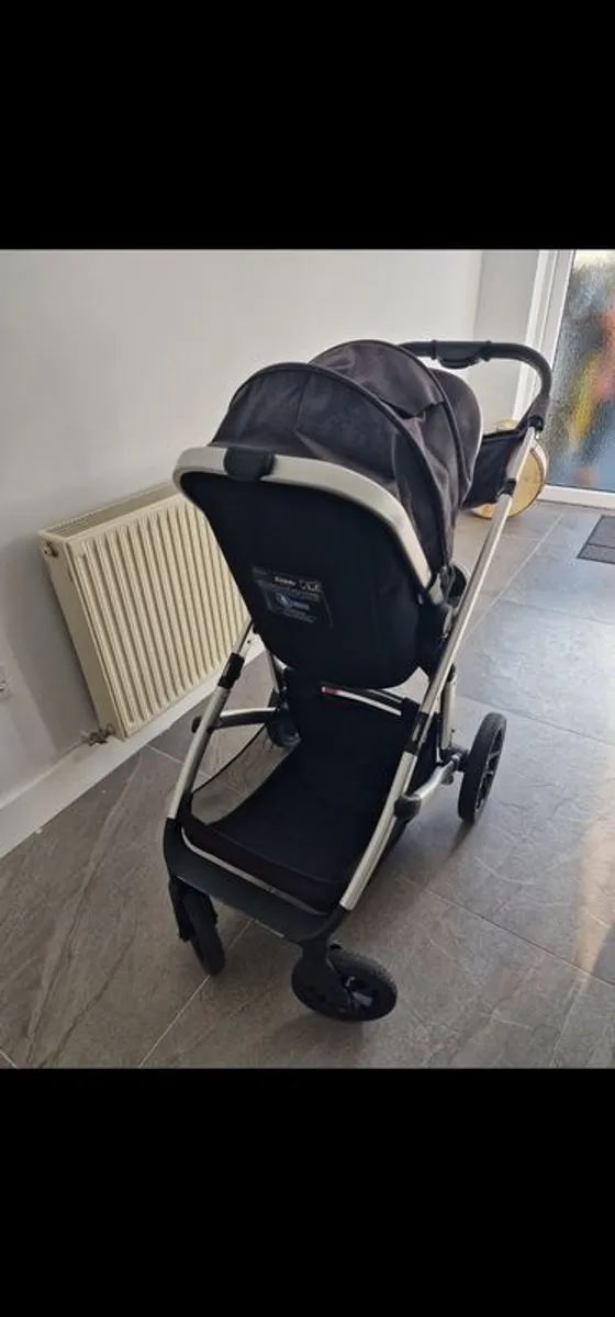 Stroller - Image 2