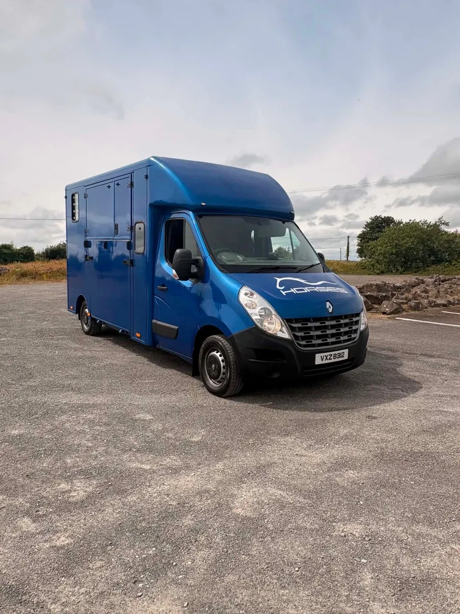 Horse lorry - Image 1