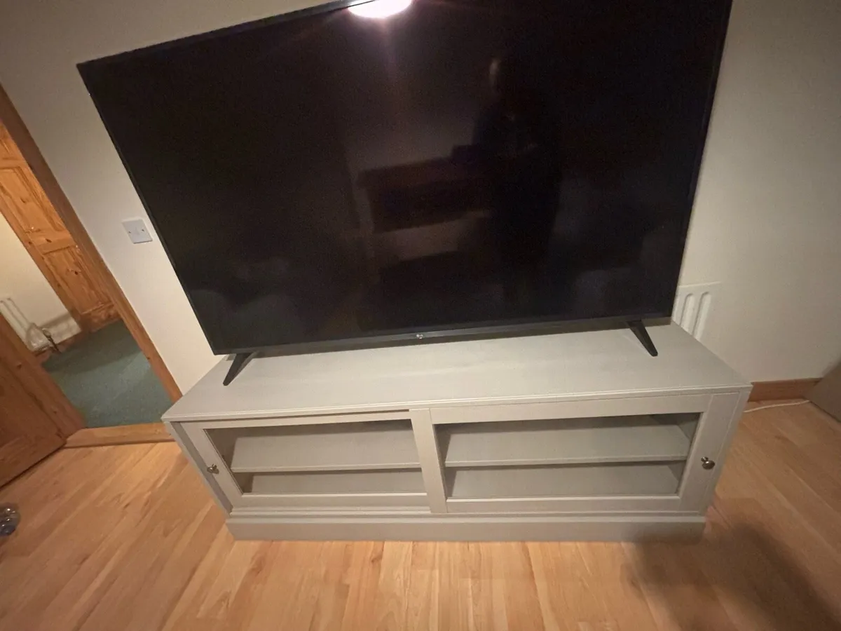 Tv Bench - Image 2