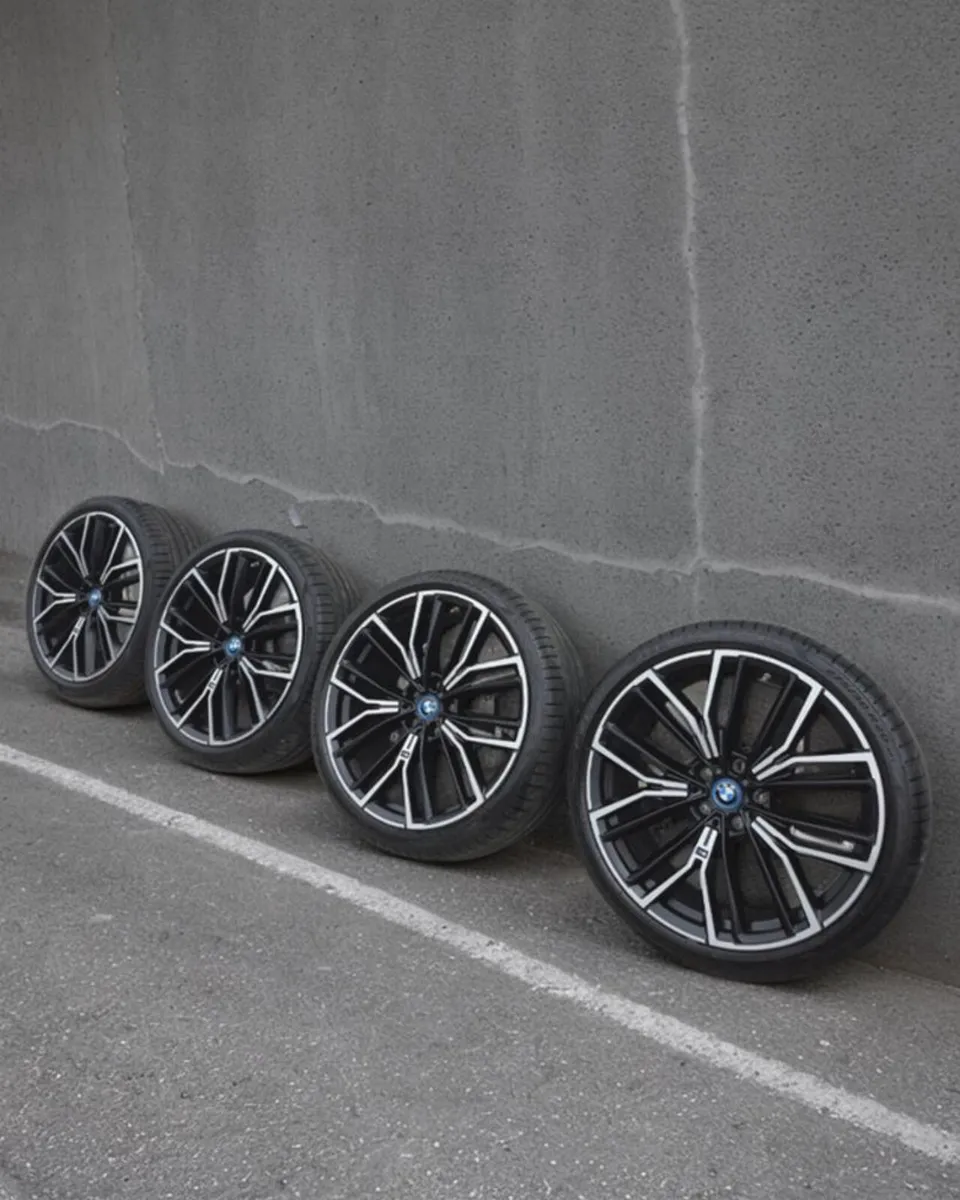 20" BMW Genuine 846M Alloys + Tyres G30/G31 - Image 1