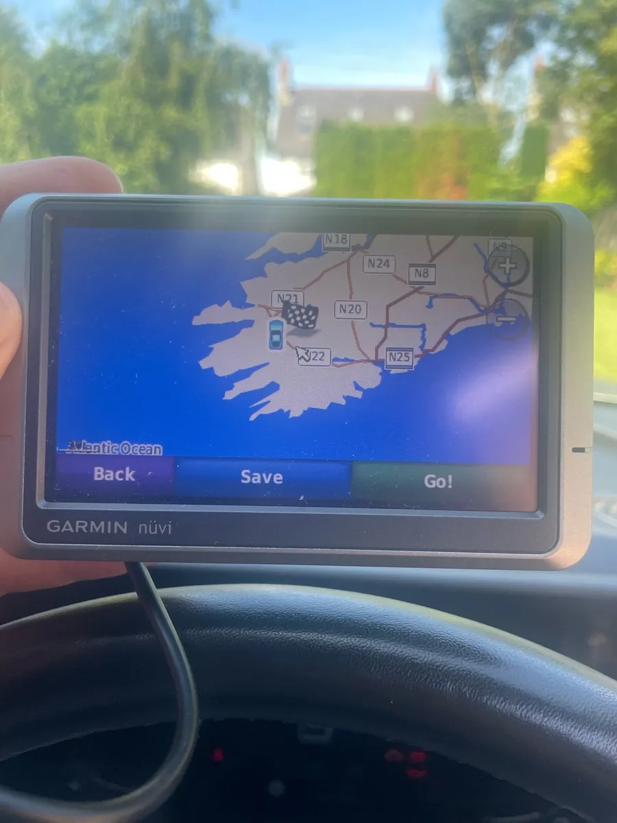 Garmin satellite navigation - Image 3
