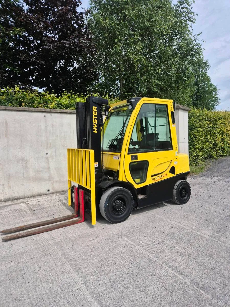 Hyster H2.5FT Diesel Forklift - Image 2