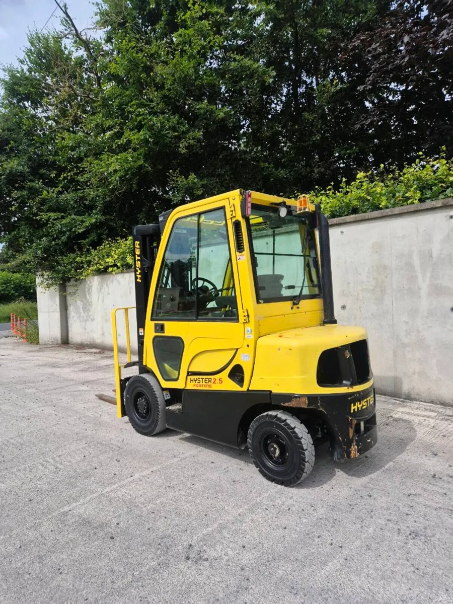 Hyster H2.5FT Diesel Forklift - Image 3