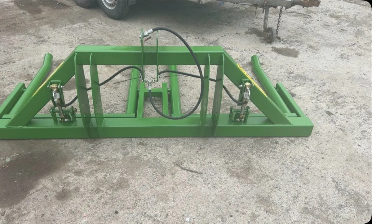 New hydraulic Double bale lifter - Image 2