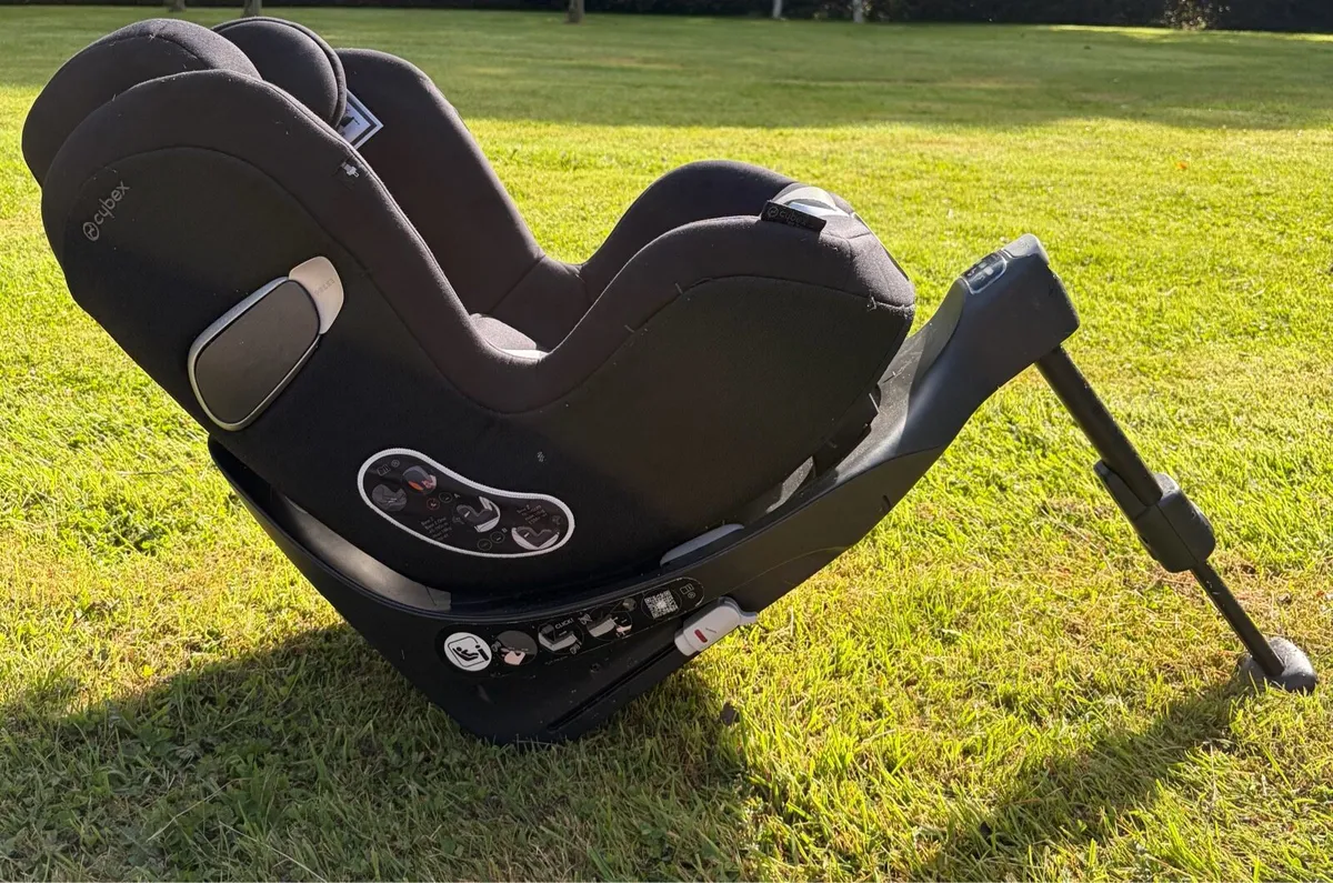 Cybex Sirona M2 i-Size Car Seat with ISOFIX Base - Image 1
