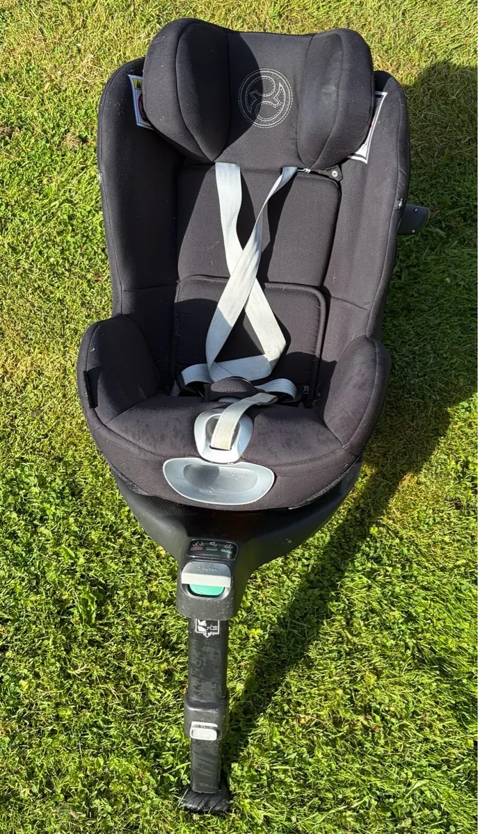 Cybex Sirona M2 i-Size Car Seat with ISOFIX Base - Image 2