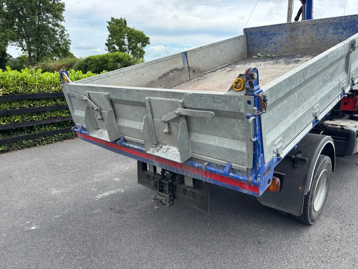 Daf LF. 7.5 ton tipper crane lorry for sale in Westmeath for €55,000 on ...