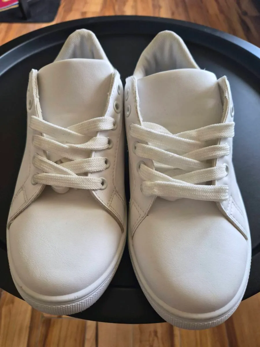 Winnie the poo trainers - Image 4