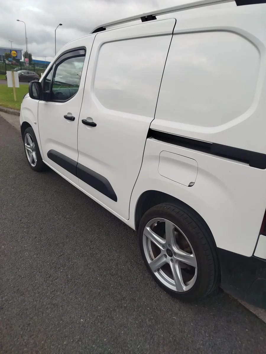 Citroen Berlingo 2020 - Image 2