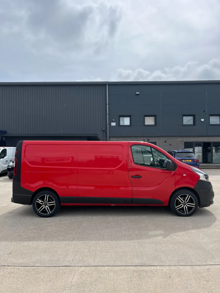 2021 Renault Trafic Business+ 2.0d - Image 3