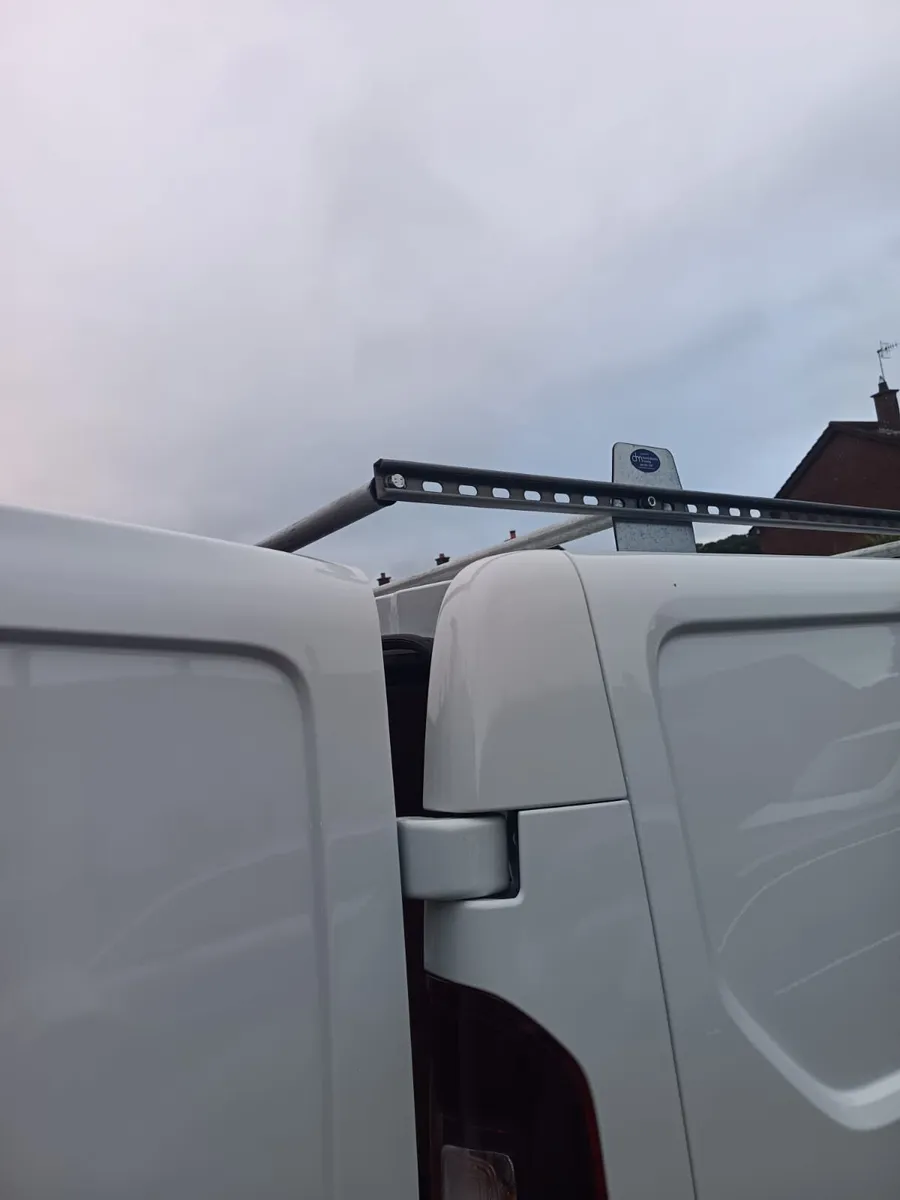 David Murphy 4 bar roof rack for renault traffic - Image 2