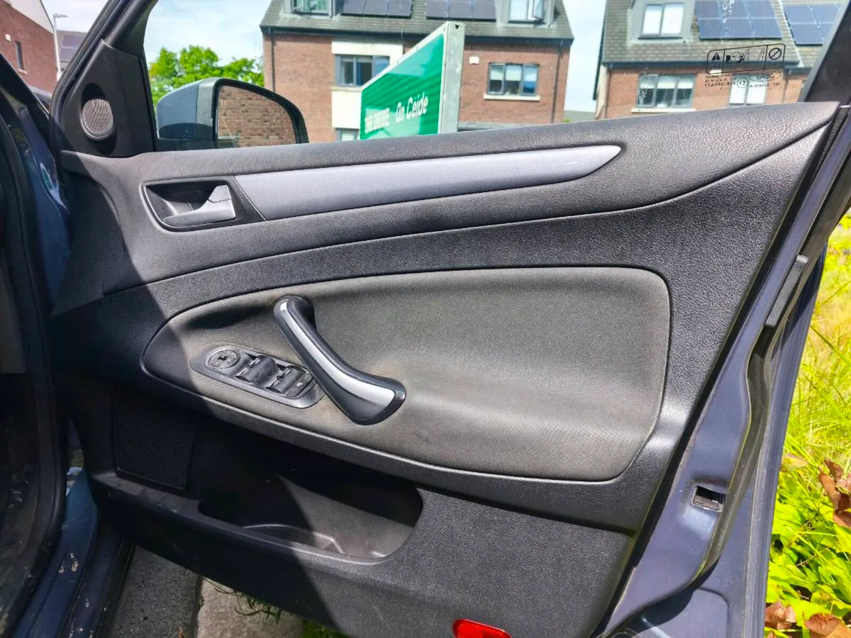 2011 Ford Mondeo Zetec Estate 2.0 TDCi 163HP - Image 4