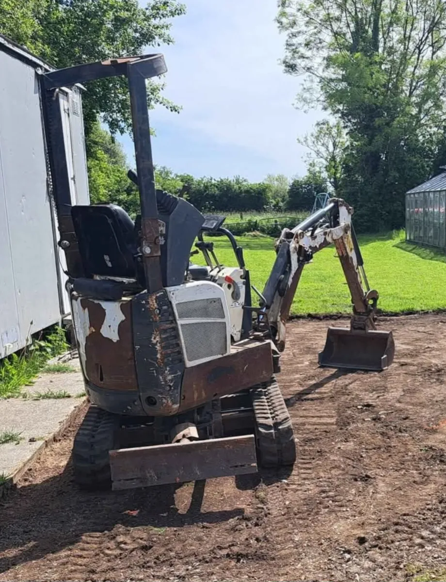 Bobcat e10 micro digger - Image 2
