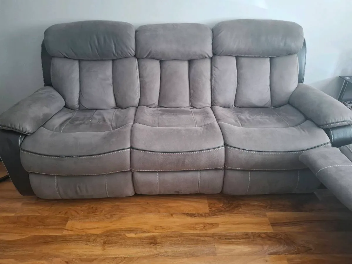 3 seater recliner grey sofa,2 recliner grey chairs - Image 2