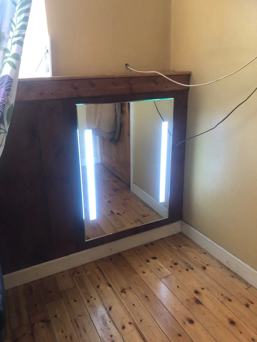 Mirror - Image 1
