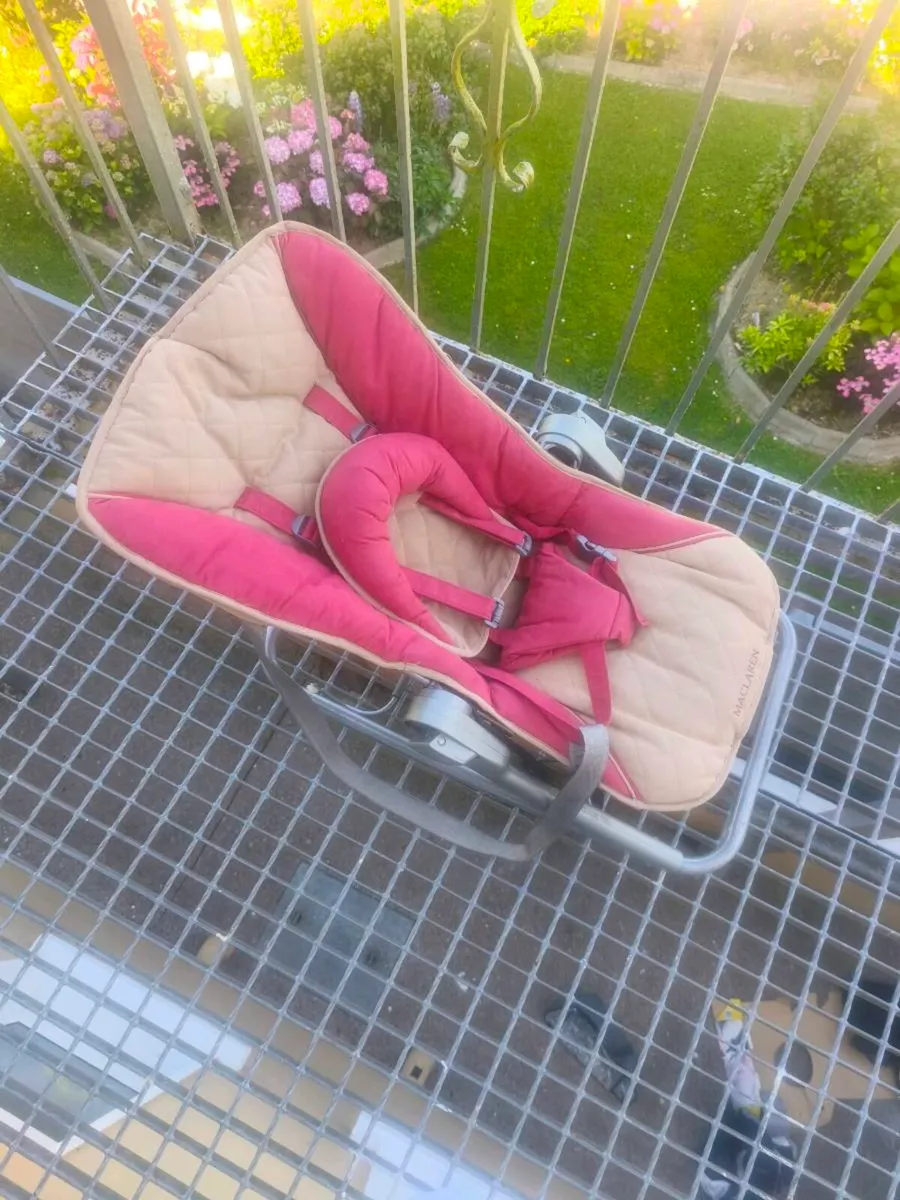 Baby seat - Image 1