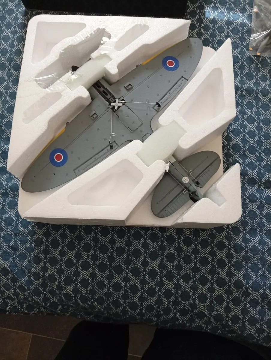 Rc spitfire plane - Image 4