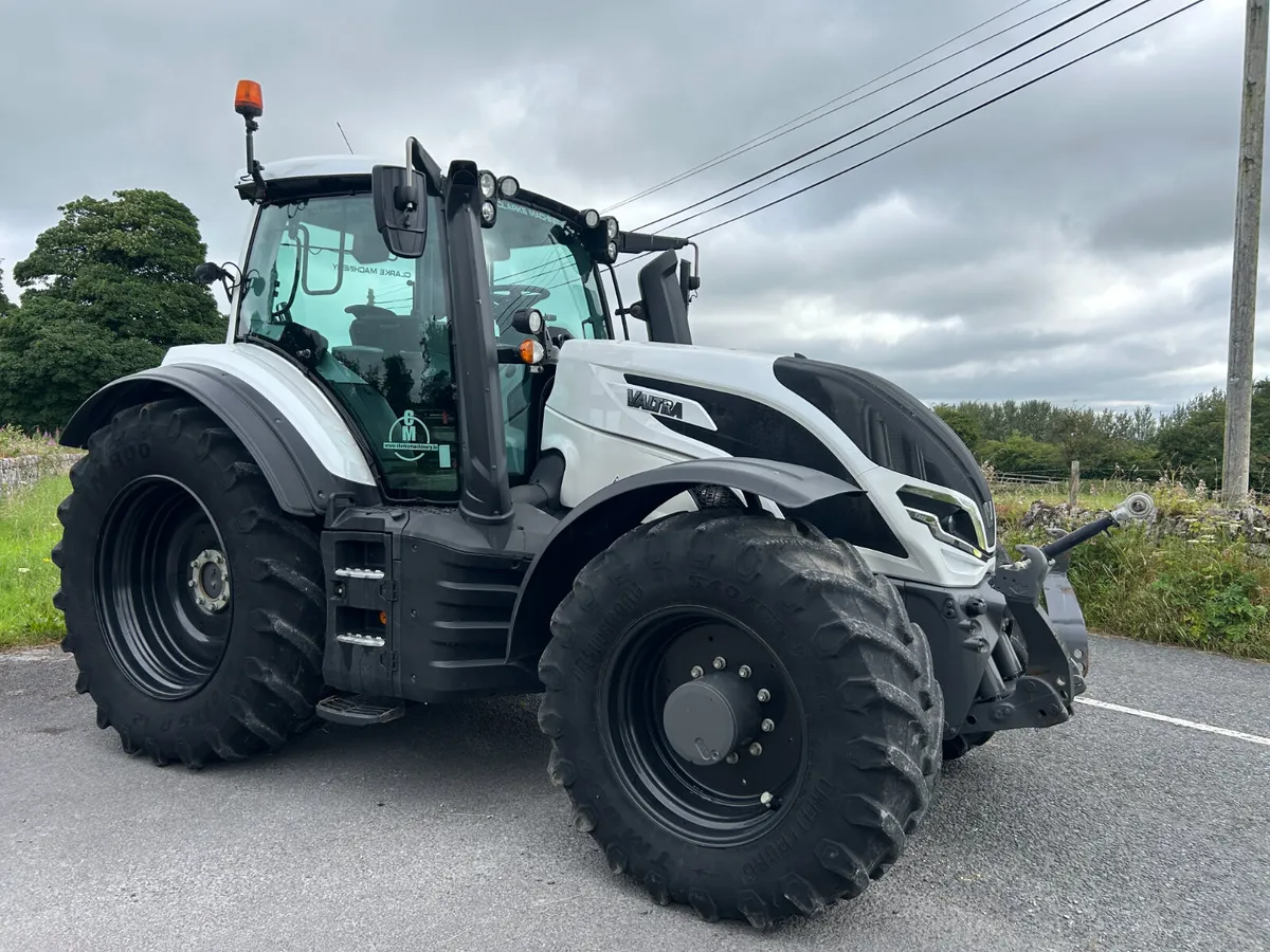 Valtra T235 Versu - Image 3