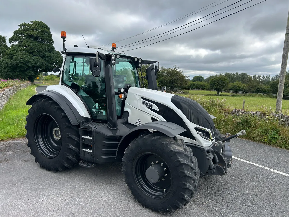 Valtra T235 Versu - Image 1