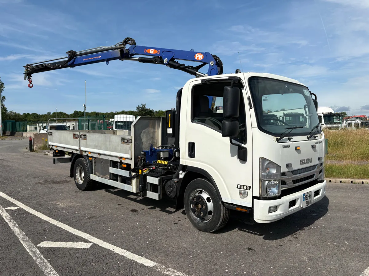 Isuzu Crane Truck - Image 1
