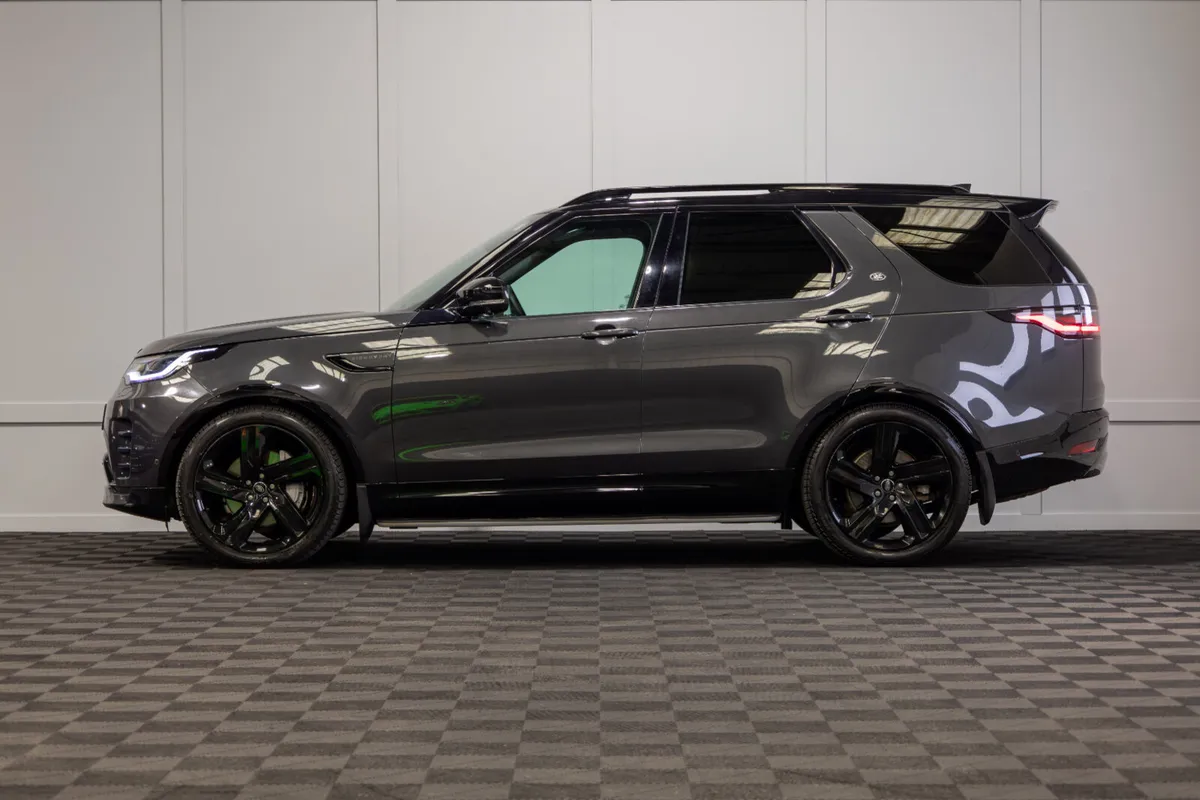 2023 Land Rover Discovery R-Dynamic HSE 2 Seat - Image 3
