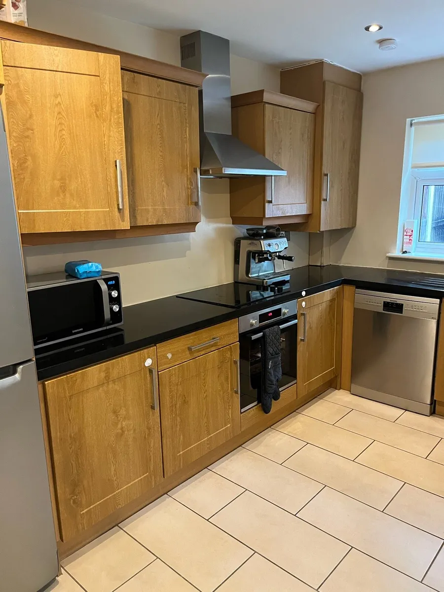 Kitchen Unit - Image 2
