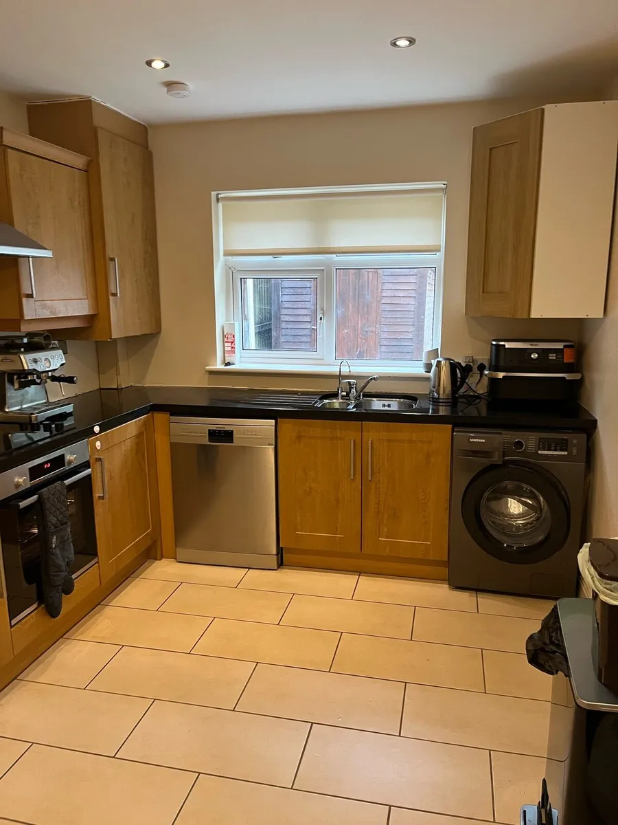 Kitchen Unit - Image 3