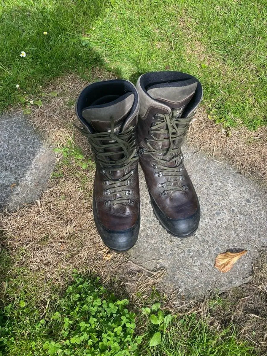 Bestard stalking boot - Image 1