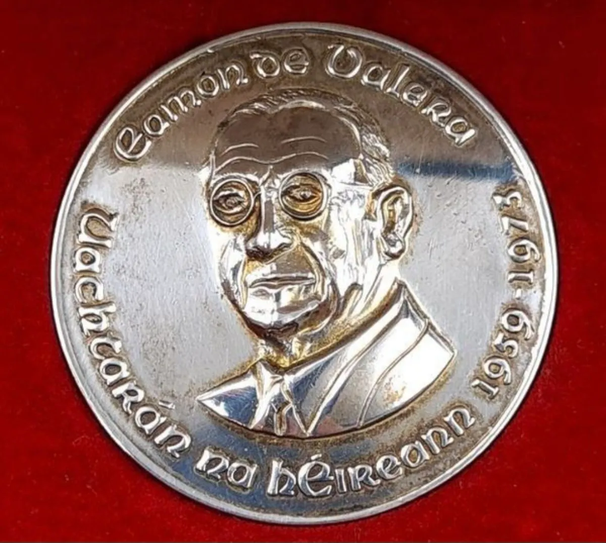 Eamon de Valera Irish Silver Medallion - Image 2