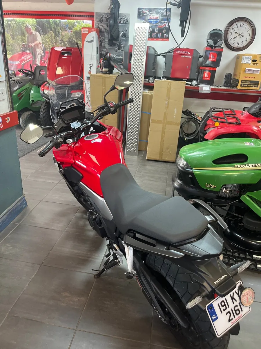 Motorcycle - Image 4