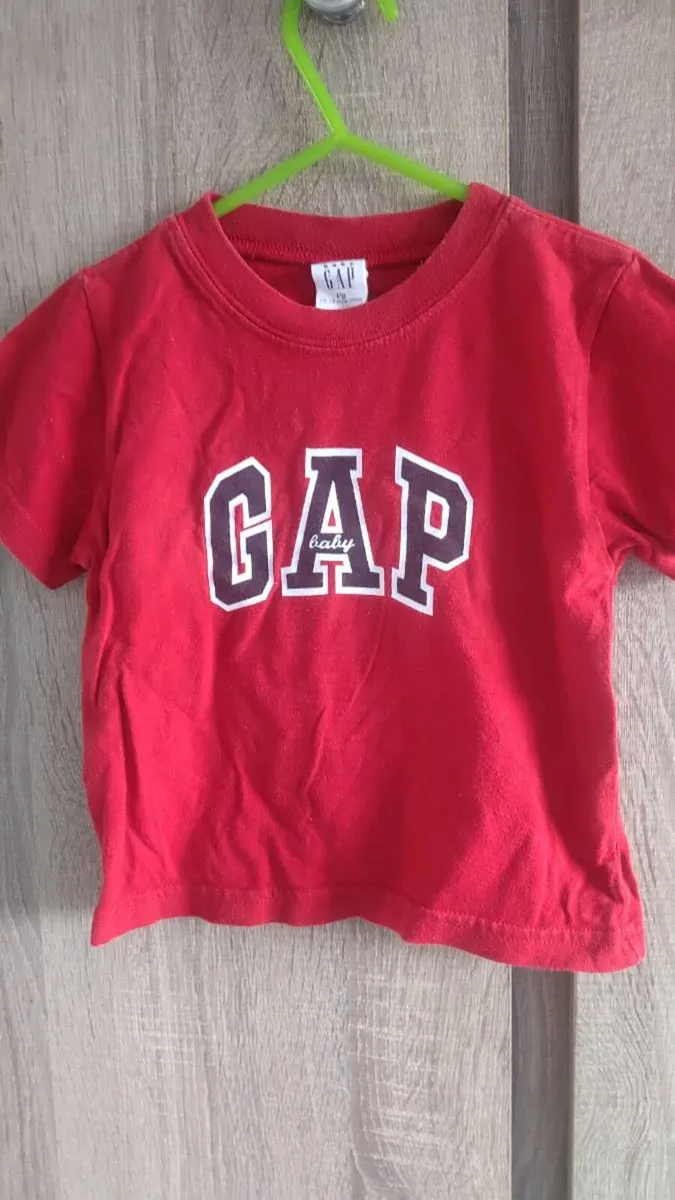 Gap t shirt 12/18 months - Image 1