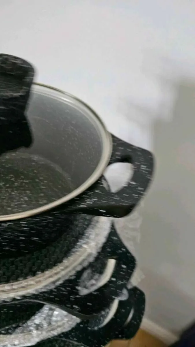 Cookware pots marble - Image 1