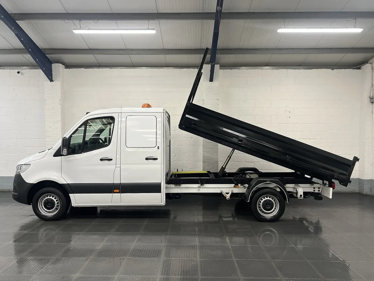 VB - 2021 Mercedes-Benz Sprinter Tipper Van - Image 1