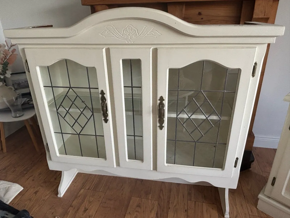 Dresser - Image 2