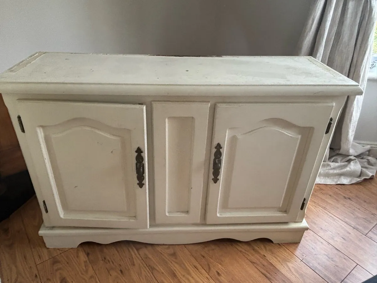 Dresser - Image 3