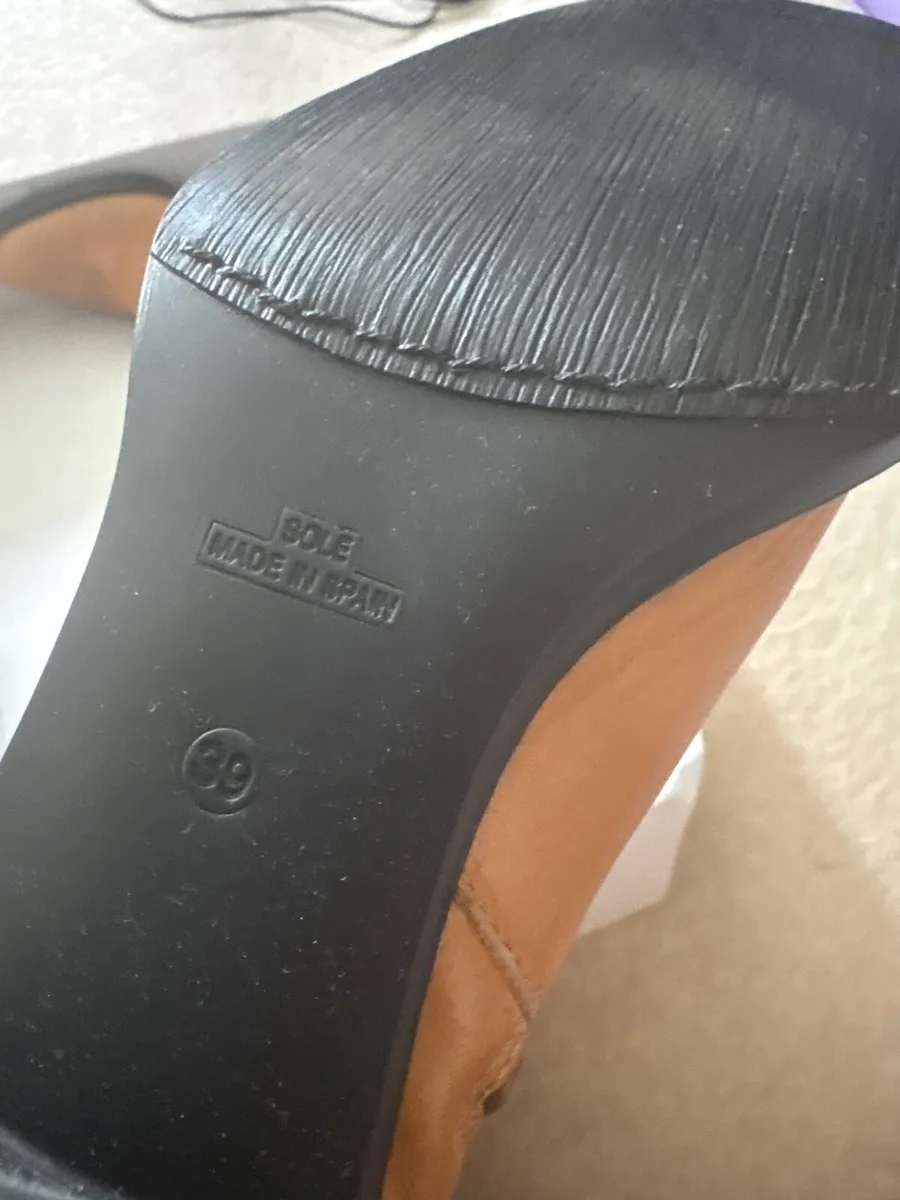 Leather boors for sale - Image 3