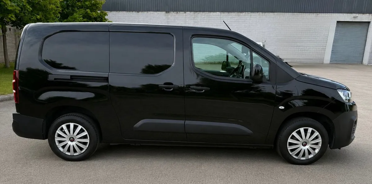 2022  Berlingo LWB 50k Klms Enterprise Vision - Image 3