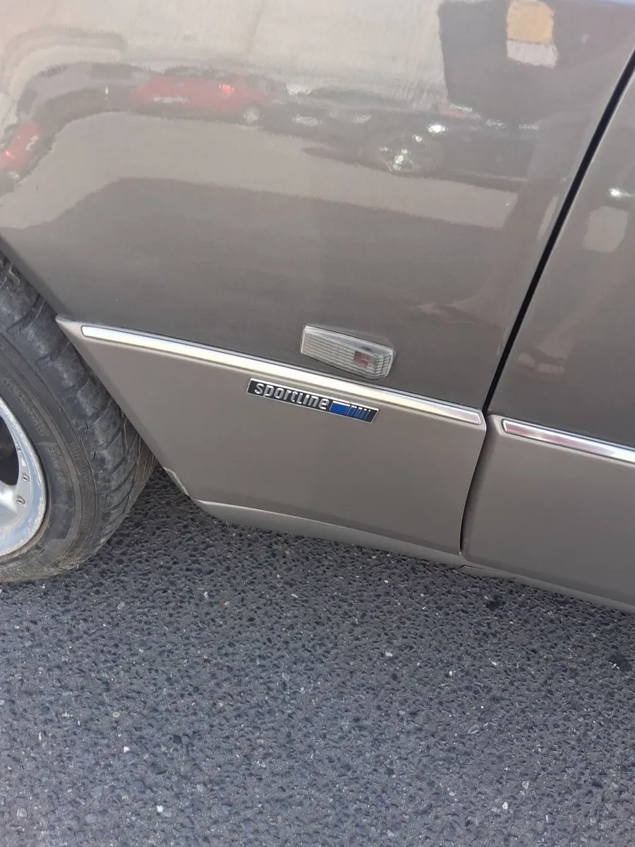 Mercedes-Benz Other 1990 - Image 3