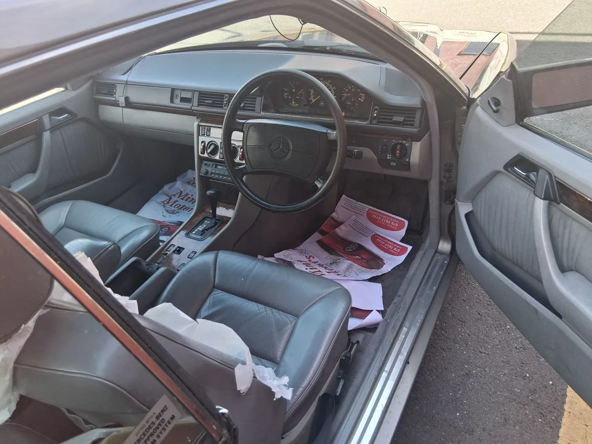 Mercedes-Benz Other 1990 - Image 4