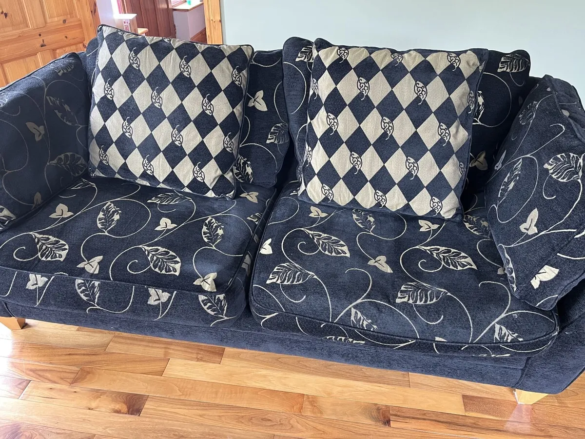 suite of furniture - Free to take away - Image 3
